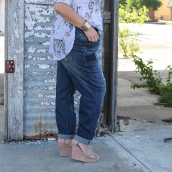 Plus size L&B Dark wash Boyfriend fit w/rips - Picture 3 of 4